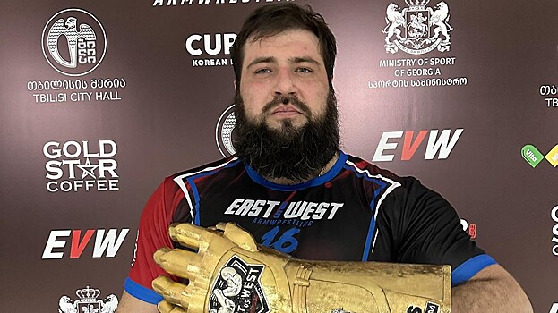 Россиянин стал абсолютным чемпионом мира по армрестлингу