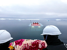 Китай совершил первое пилотируемое глубоководное погружение в Арктике