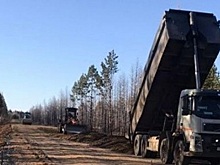 В Аларском районе ремонтируют участок трассы, ведущий к золотым пескам