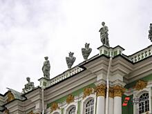 В Петергофе дворец Бельведер выставили на торги: сколько он стоит