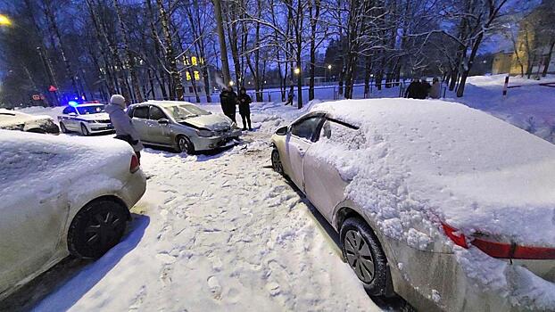 Автоледи пострадала при столкновении двух иномарок в Вологде