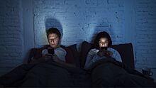 Как время в соцсетях перед сном может разрушить отношения