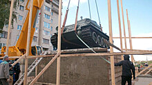 В Ленобласти установили копию снесенного в Нарве танка Т-34