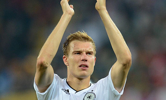 Известный немецкий футболист завершил карьеру в возрасте 33 лет