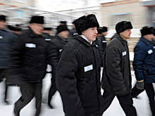 Почему в тюрьме нельзя ничего поднимать с пола