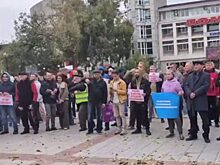 Жители Владивостока устроили митинг против повышения утильсбора