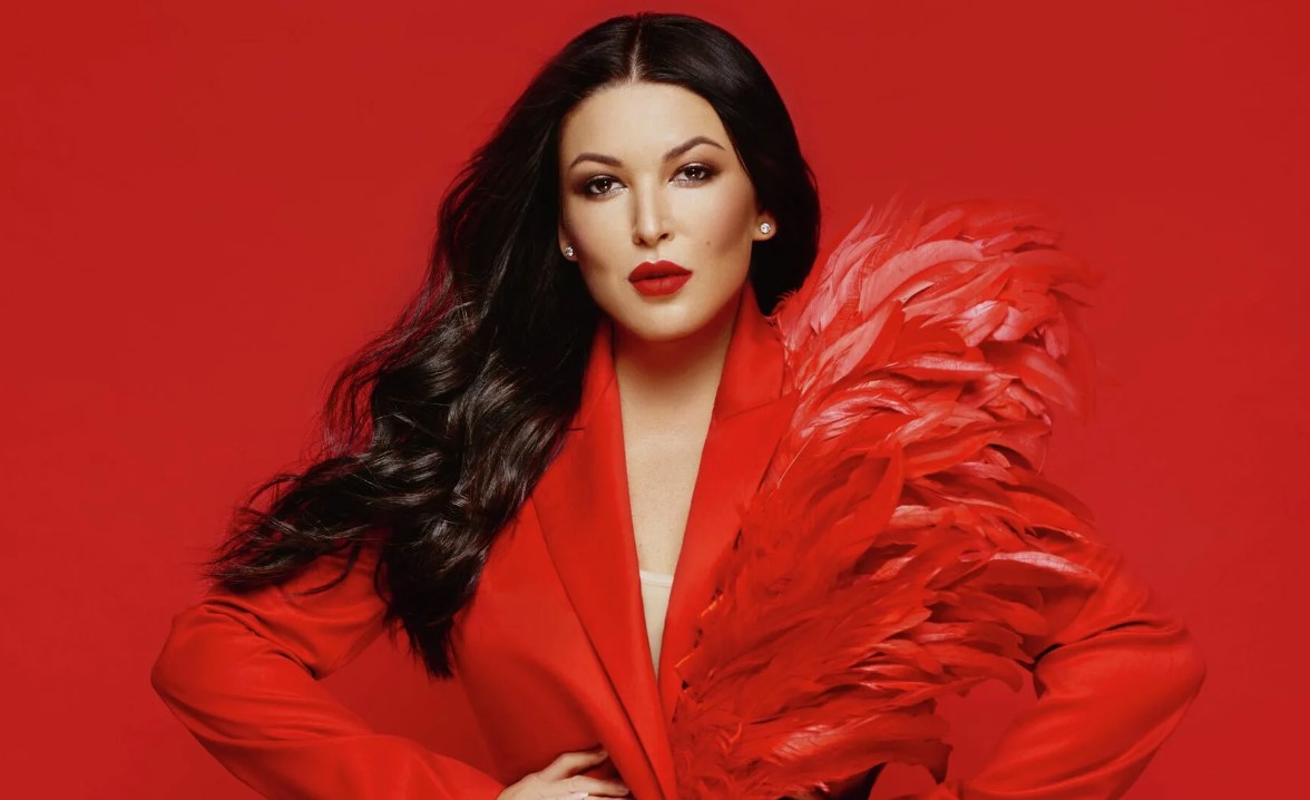 Дубцова объяснила, почему балует взрослого сына