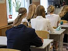 В Екатеринбурге школьники спустили сверстницу с лестницы, а после избили