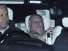 Дмитриев назвал фото экс-принца Эндрю в Лувре концом британской короны