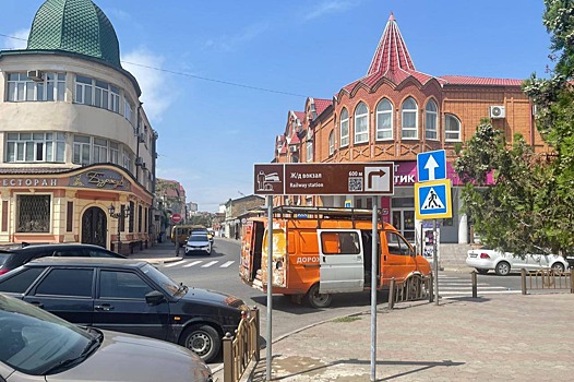 В Махачкале появились новые указатели с подробным описанием локаций