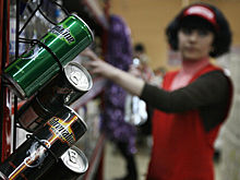 Более 500 банок контрафактного энергетика изъяли на рынке в Гольяново