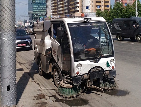 Новокузнечанка пожаловалась на сильную пыль от уборки дорог