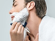 Ученые рассказали, из-за чего лезвия одноразовой бритвы затупляются