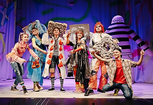 Дмитрий Астрахан привезет в Челябинск хиты репертуара «Школы современной пьесы»