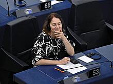 В Европарламенте пожаловались на слабость Европы перед США