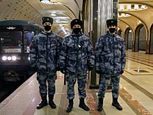 Росгвардейцы встречают юбилей дивизии на дежурстве