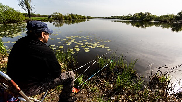МЧС предостерегает рыбаков Новосибирска о неблагоприятной погоде