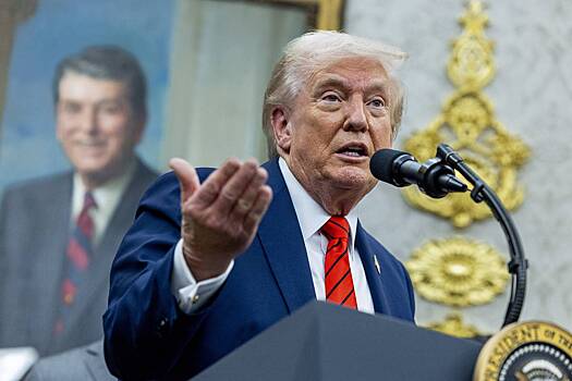 Трамп заявил о намерениях ввести новую пошлину на товары из Китая