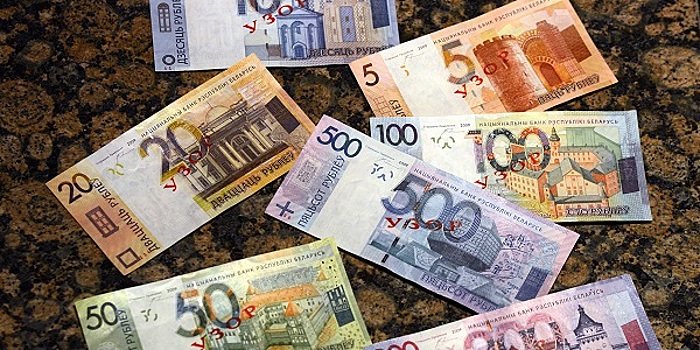 Россияне начали переходить на тенге и белорусский рубль