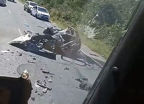 Ужасающая автокатастрофа в Приморье: от легковушки почти ничего не осталось