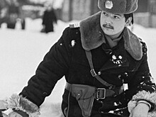 «Моя милиция меня бережет»: 10 добрых фотографий людей в погонах