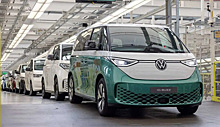 Volkswagen начал сборку нового минивэна ID. Buzz