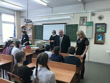 Правовую игру для подростков провели в школе имени Кожедуба в районе Люблино