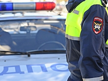 В Подмосковье автомобиль с человеком опрокинулся и улетел в кювет