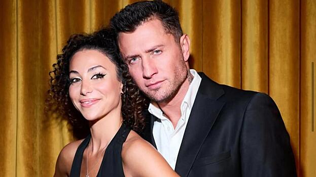 Зепюр Брутян показала, как Павел Прилучный поёт с маленьким сыном: «Мои два сердечка»