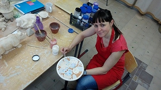 Мастер керамики Московского дворца пионеров стала дипломантом фестиваля «Красота, рожденная в огне»
