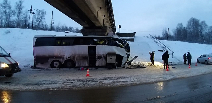 Трое пострадавших в ДТП с автобусом в Рязанской области находятся в реанимации