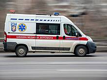 Мужчина выпал из окна на пятом этаже ТЦК в украинском городе