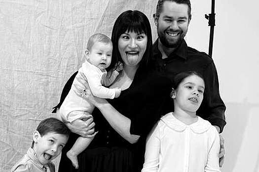 Бизнесвумен Ида Галич опубликовала фото с возлюбленным и детьми