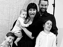 Бизнесвумен Ида Галич опубликовала фото с возлюбленным и детьми