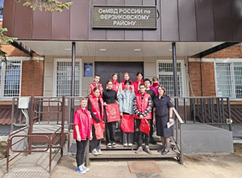 В Калужской области полицейские провели профориентационное мероприятие для активистов «Движения первых»