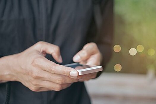 Школьник домогался 12-летней россиянки и распространил ее интимные фото в сети