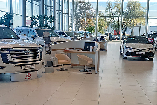 Сэкономить миллион: в РФ еще продают новые Toyota Land Cruiser