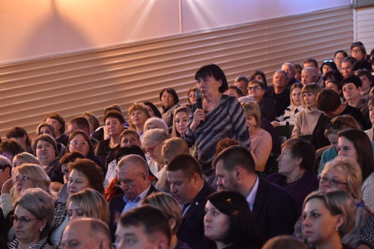 Губернатор Бусаргин обсудил с жителями Краснопартизанского района наболевшие вопросы
