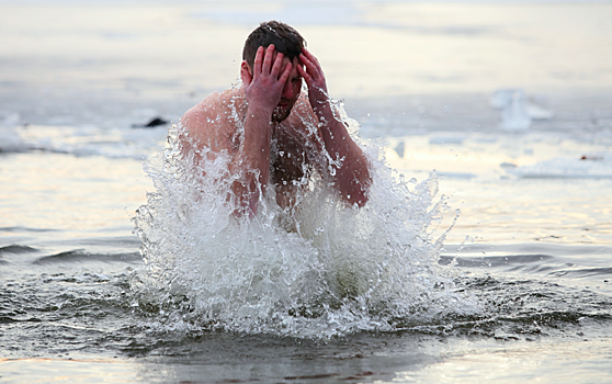 Крещенские купания 2023: дата, места (купели), суть традиции