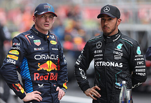 Джо Сейвуд: Ферстаппен уйдет из Red Bull Racing не раньше 2026 года
