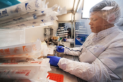 Роспотребнадзор назвал штамм коронавируса "Стратус" доминирующим в РФ