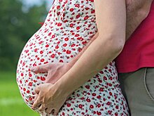 Британских врачей просят не называть беременных будущими мамами