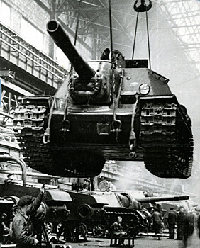 Впервые в мире конвейерная сборка тяжелой техники появилась в знаменитом Танкограде