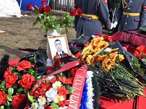 В Башкирии простились с погибшим старшим сержантом Айнуром Янышевым