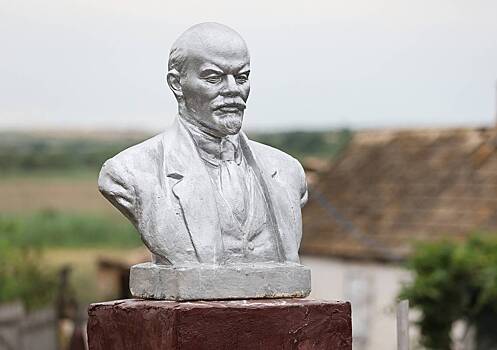 Замена памятника Ленину на «петуха» разгневала российских селян
