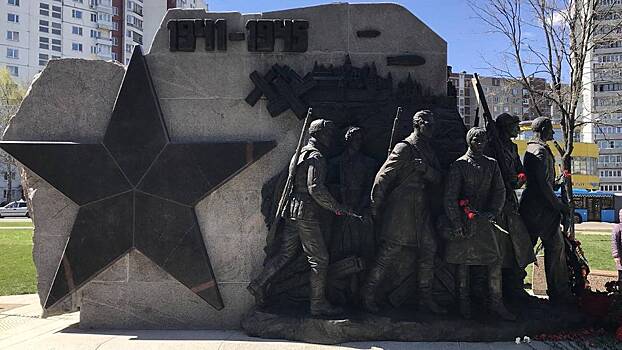 Четыре новых памятника установили в Москве