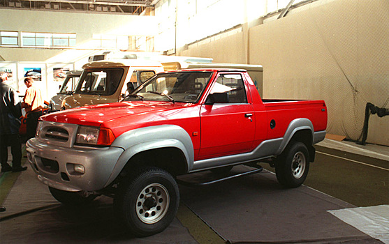 «Москвич», не вписавшийся в поворот истории