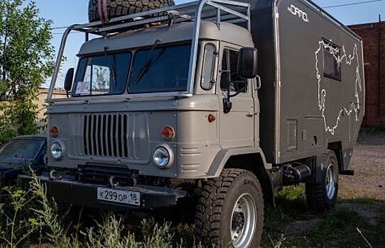 Сеть удивил автодом для охоты и рыбалки на базе ГАЗ-66