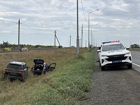 В Оренбургском районе столкнулись «Тойота» и «Лада Калина», погиб человек