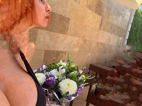 "Одна сплошная сиська": Наталья Штурм показала грудь